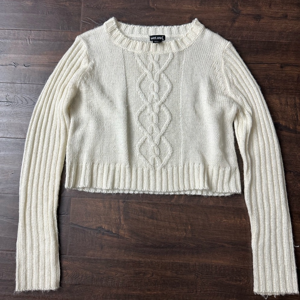 Winter Or Fall Long Sleeve Cable Knit Sweater #B40
